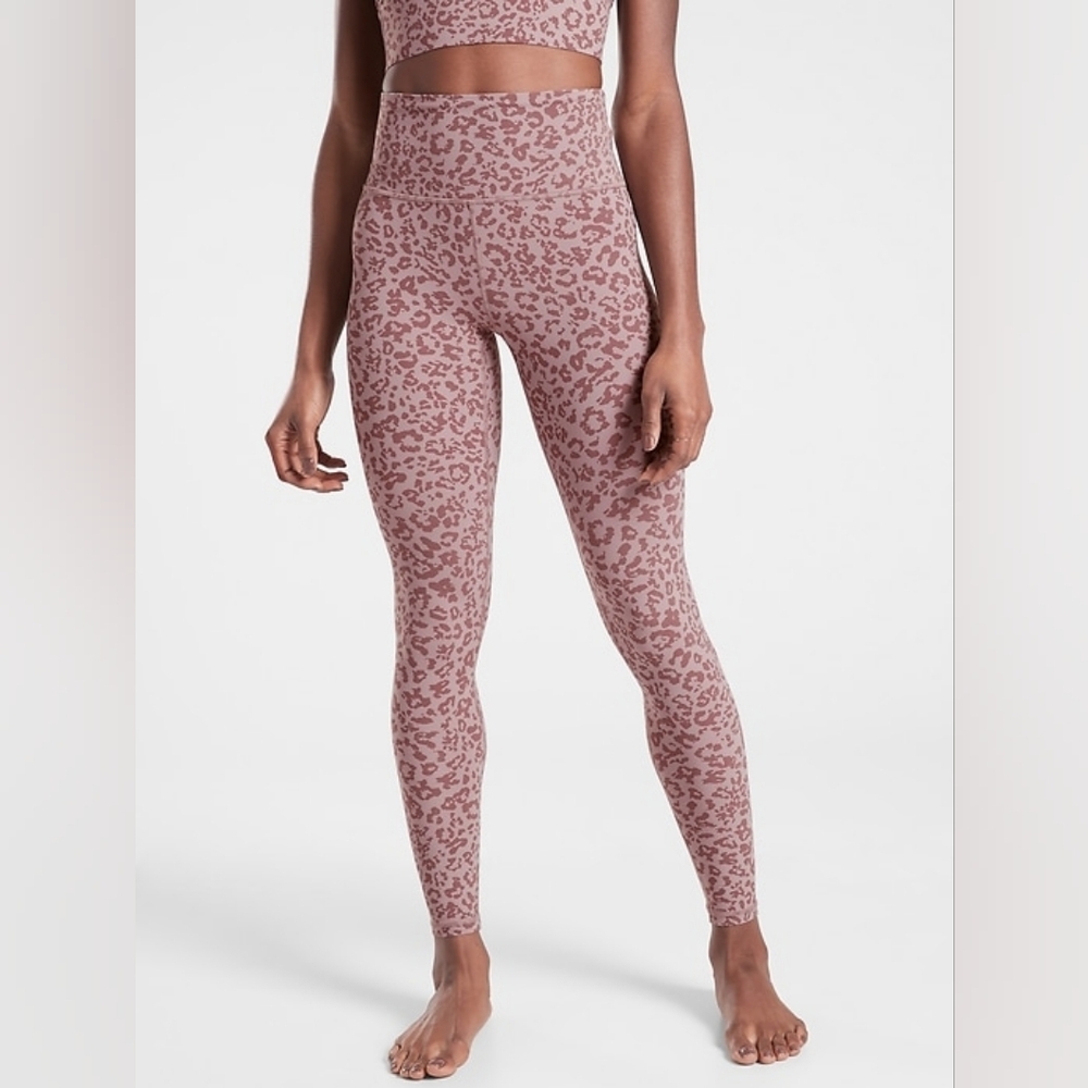 Athleta Elation Ultra High‎ Rise Legging 7/8 Size Small Pink